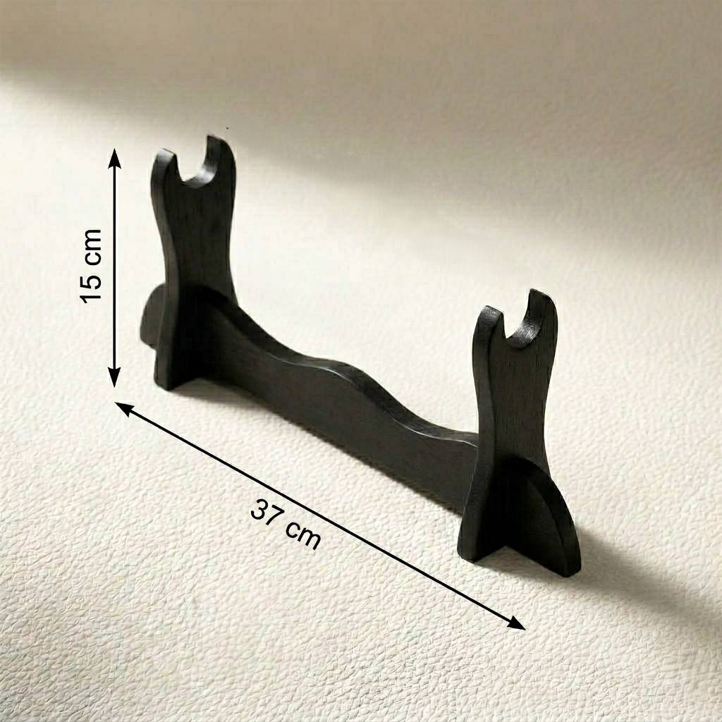Detailed measurements of a black wooden katana desk stand, showing 15cm height and 37cm width on a beige textured background from Dreams Setup.